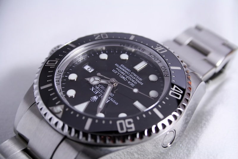 The Collector’s Guide to Vintage Timepieces